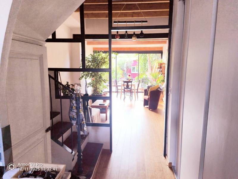 Pose et fabrication sur mesure de menuiseries extérieures et intérieures : fenêtres, volets, baies coulissantes, pergolas bioclimatiques, portails Bouches du Rhône Green House Menuiseries